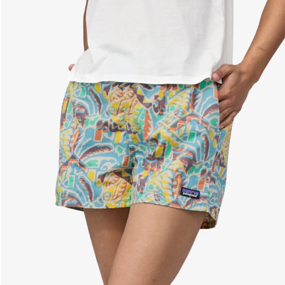 Patagonia Women's Funhoggers Shorts Thriving Planet Lago Blue  XS